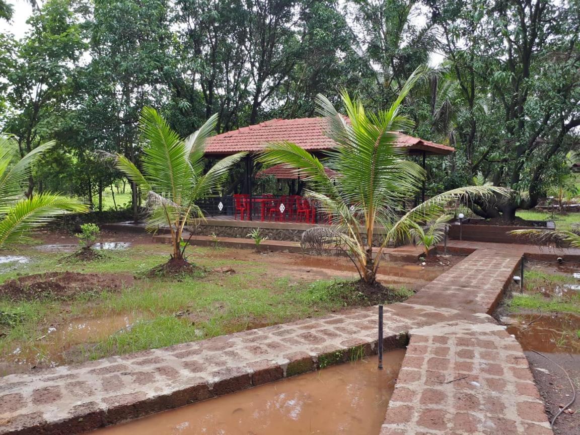 Red Roof Farmhouse Chiplūn Екстериор снимка